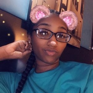 Meet your Posher, Loresha